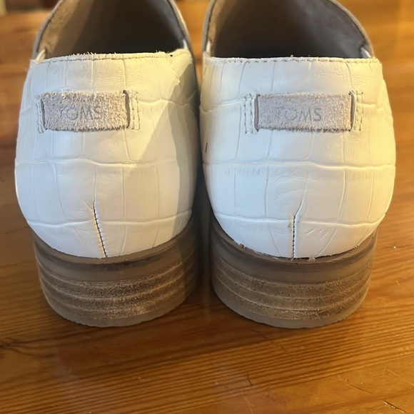 TOMS Women's Shaye Low Croc Embossed Leather Booties - Size 7 - Picture 6 of 11